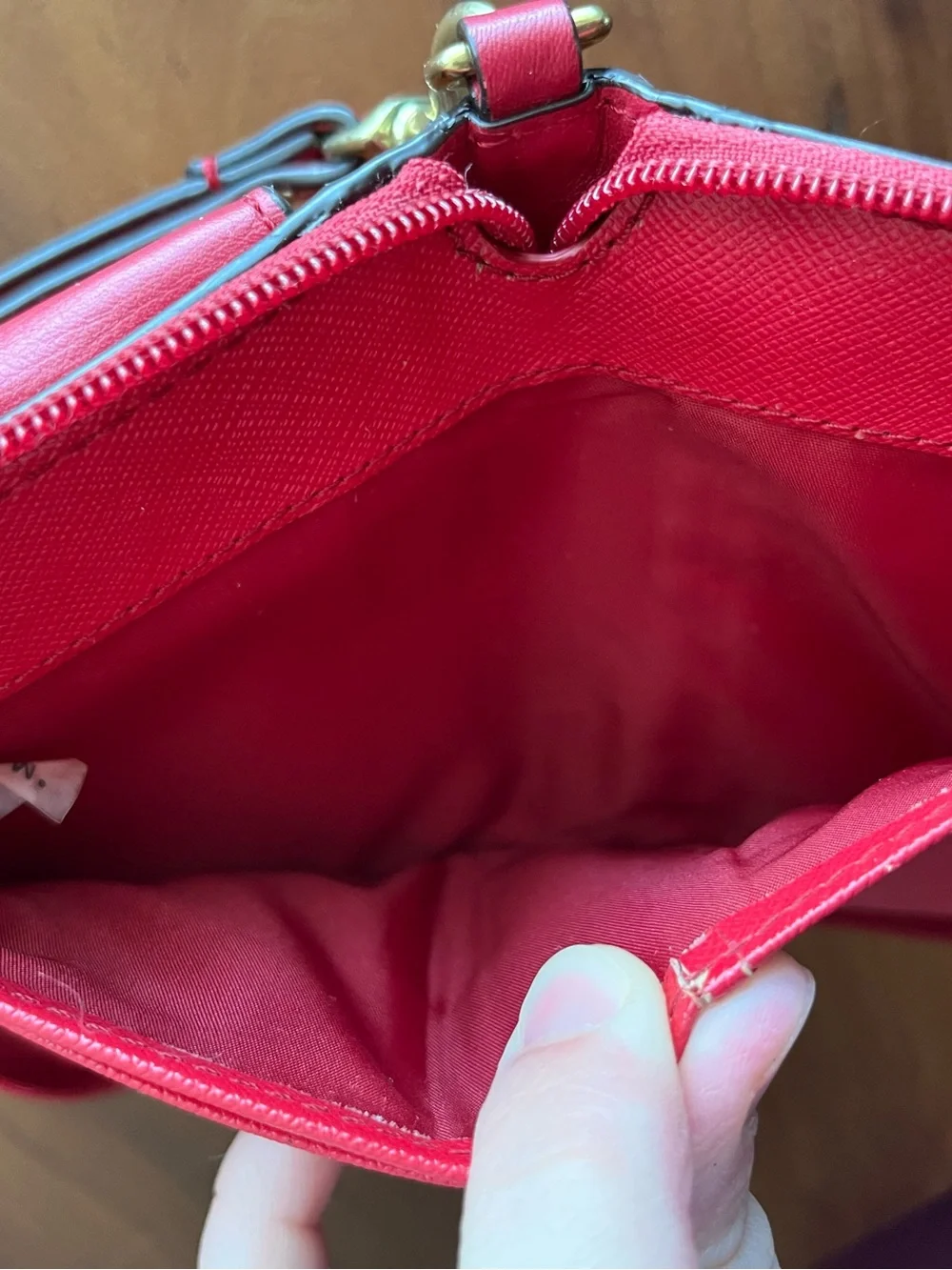 🌸Vintage Coach Red Turnlock Wristlet